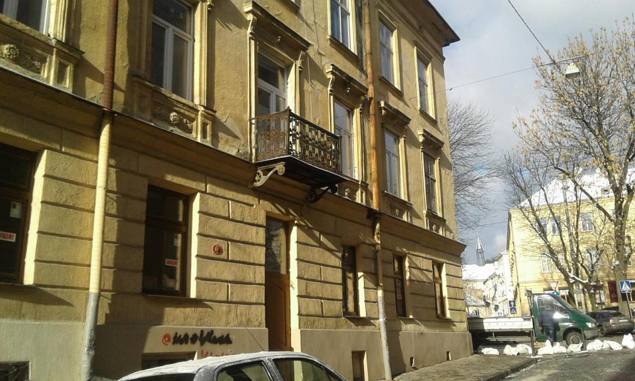 Ляльковий Театр Не Мансарда إلفيف المظهر الخارجي الصورة